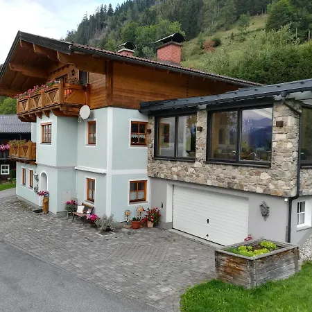 Biobergbauernhof Bergzeit Apartment In Goldegg Exterior photo